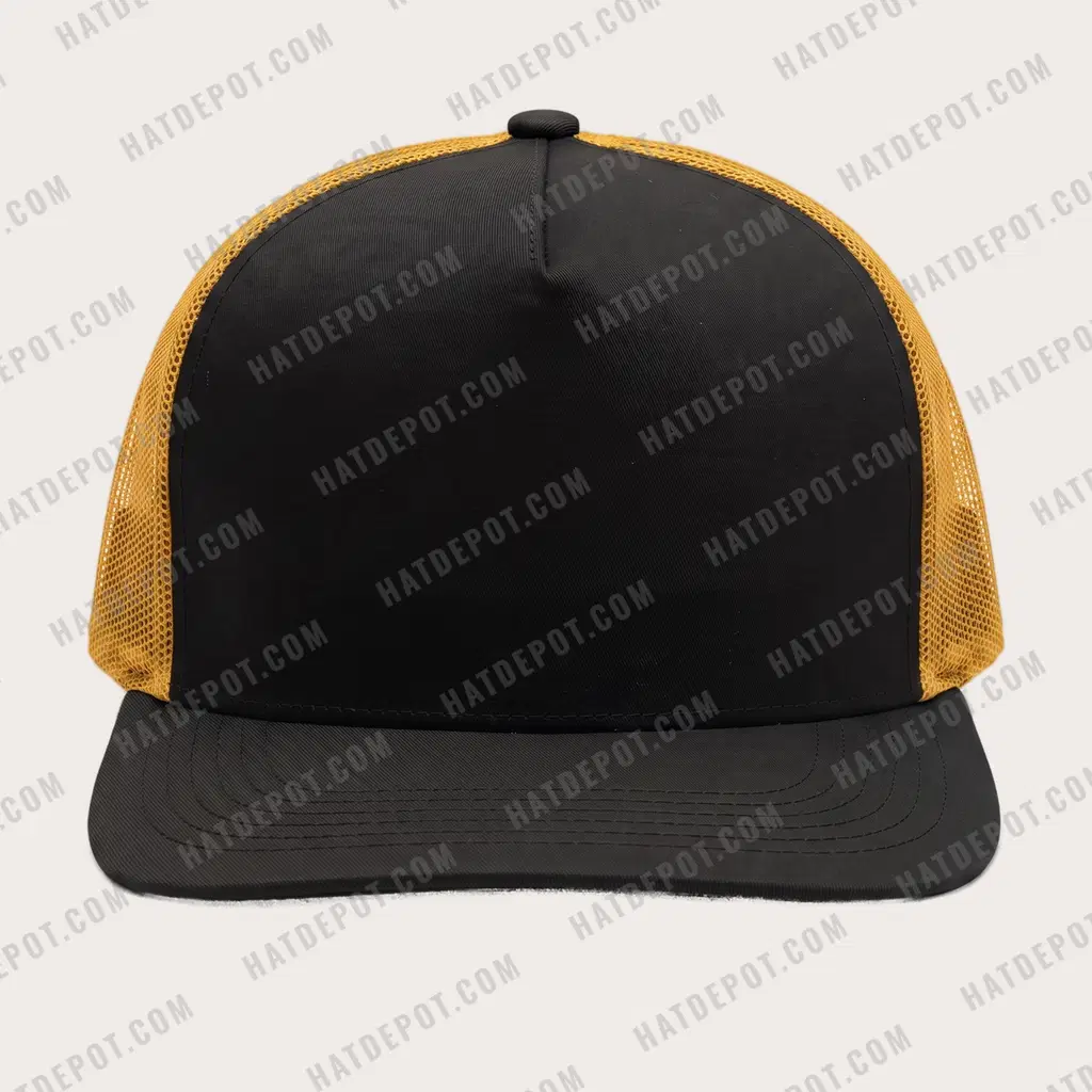 Flat Brim Snapback in Black / Gold